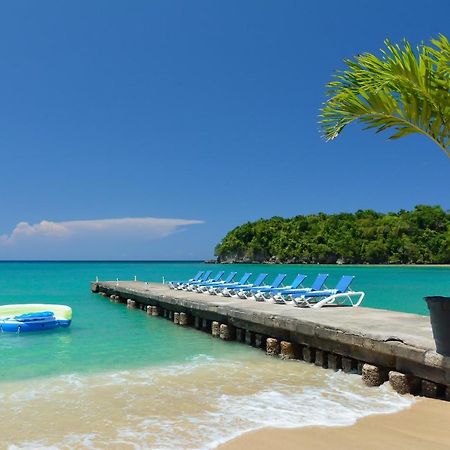 Beach Front Hotel Ocho Rios Exterior photo