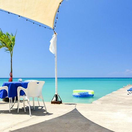 Beach Front Hotel Ocho Rios Exterior photo